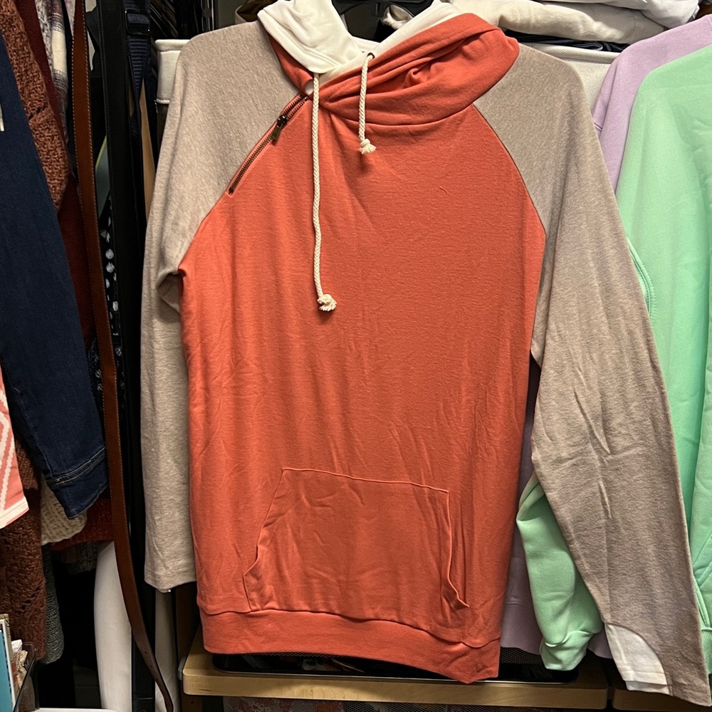 AMPERSAND AVE Coral and White Hoodie
